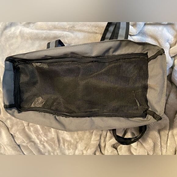 Small Zip Mesh Dog Carrier - Picture 3 of 6